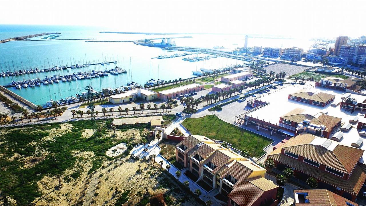 Marina Di Cala Del Sole Hotel Licata Buitenkant foto